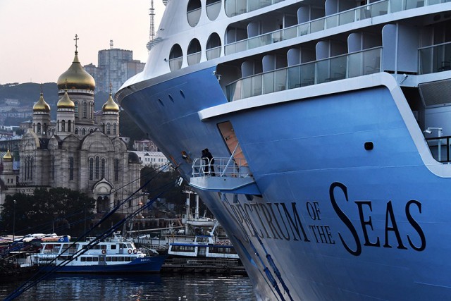 Во Владивосток зашло самое большое в истории России круизное судно