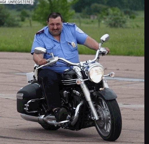 Мент на мотоцикле