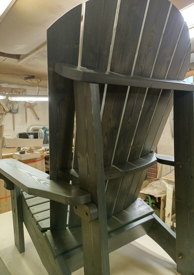 Кресло в стиле Кантри