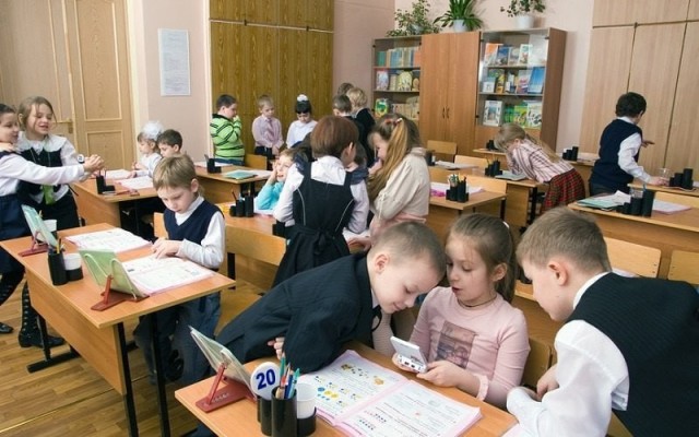 В школы предлагают вернуть бесплатные продленки с 1-го по 9-й классы