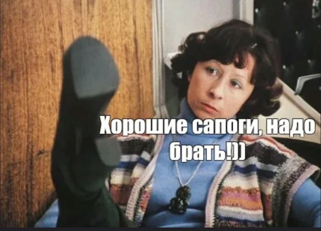 Одна из участниц марафона «Белые ночи» бежала на каблуках, в вечернем платье и макияже
