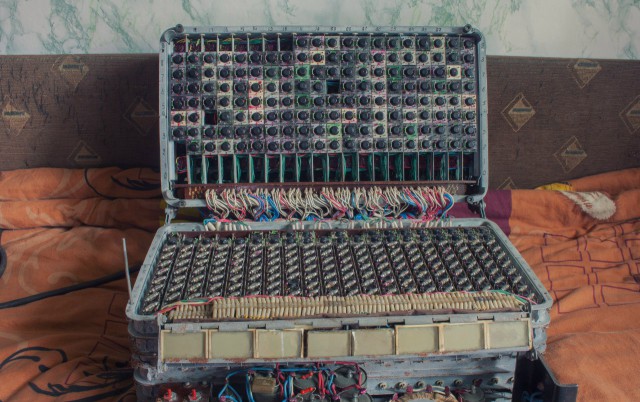 Первый советский калькулятор «Вега»