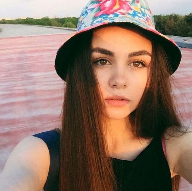Фото девушек из социальных сетей