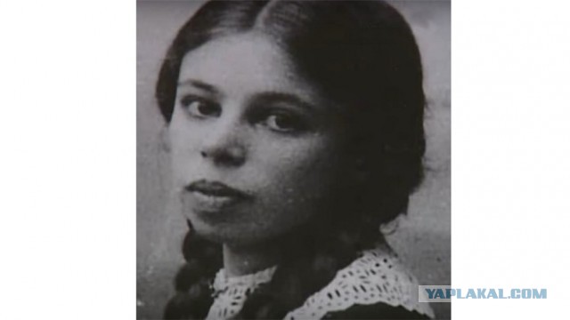 Фотографии с историями и комментариями.