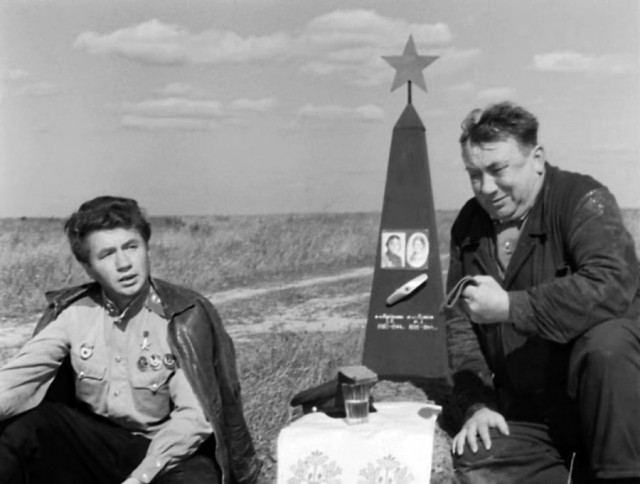 Легенда нашего кино: «В бой идут одни старики»