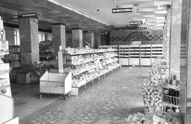 Фотоподборка супермаркетов, кафе и ресторанов в США 1970-х годов (22 фото)