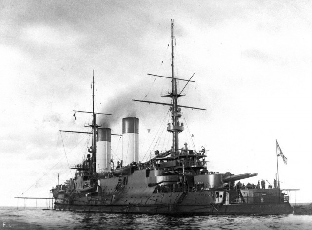 9 февраля 1904 года приняли свой последний бой с японской эскадрой легендарный крейсер «Варяг» и канонерская лодка «Кореец»