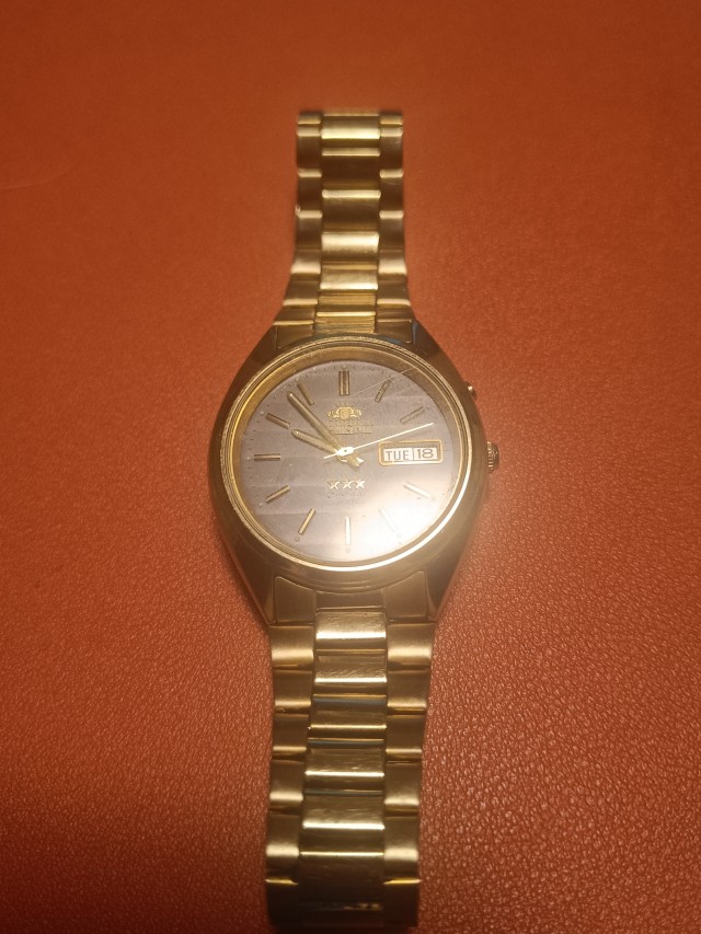 Парень откопал часы Casio BP-300 со встроенным тонометром