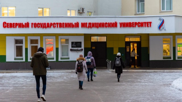 Чему учат студентов-медиков на православной выставке в СГМУ