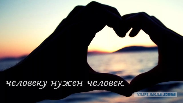 Мама считает, что не в моём возрасте мужиков перебирать, надо бежать в ЗАГС с тем, кто позвал