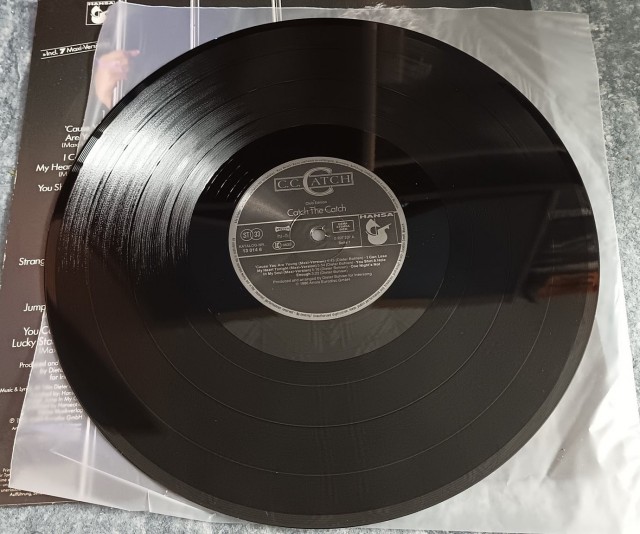 40 лет назад вышел дебютный альбом певицы C.C.Catch «Catch the Catch»