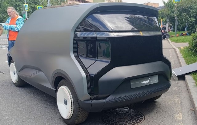 Росатом показал электрический фургон Voyt LCV