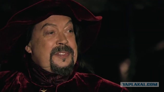 Умер звезда «Один дома» Тим Карри. Ему было 80 лет