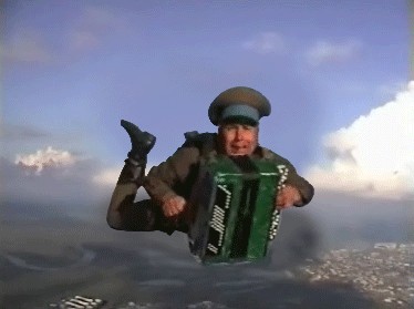 ФОТОЖАБА: мужик с баяном