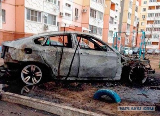 Да мы быдло! Но у нас вообще-то есть лакшери BMW! Обойдешь нас и не обломаешься!