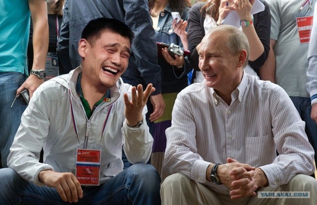 Фотожаба: Скромный милиционер