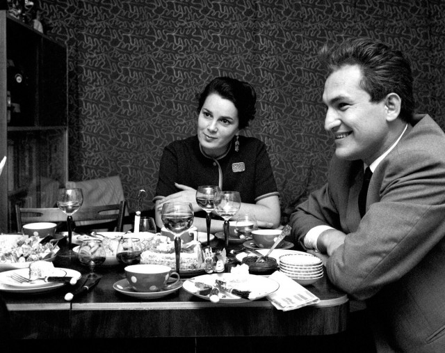 Редкие застольные фотографии любимых советских актёров из их домашних архивов