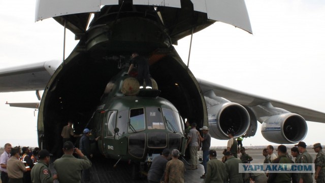 Самолет - Антонов Ан124 и Ил-76 "Волга-Днепр" Ил-76 из Лондона