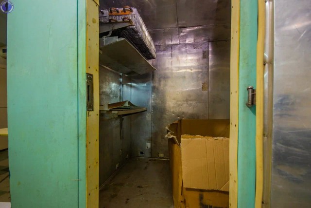 Большой подземный госпиталь в убежище на случай войны. Теперь он на консервации, но хорошо сохранился