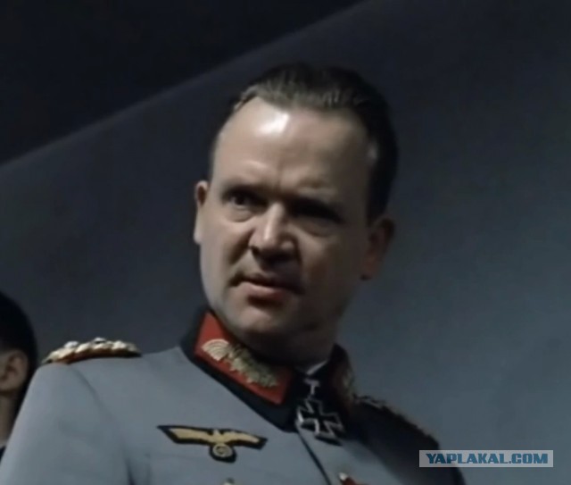 Персонажи и их реальные прототипы в фильме "Бункер" 2004 года.