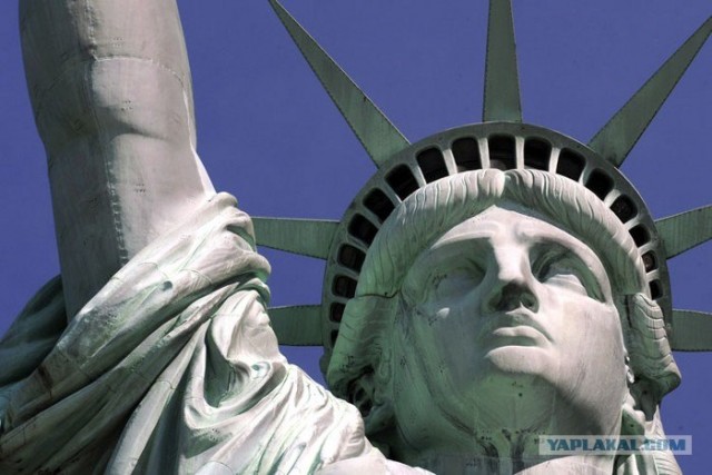 Статуя свободы снова принимает посетителей