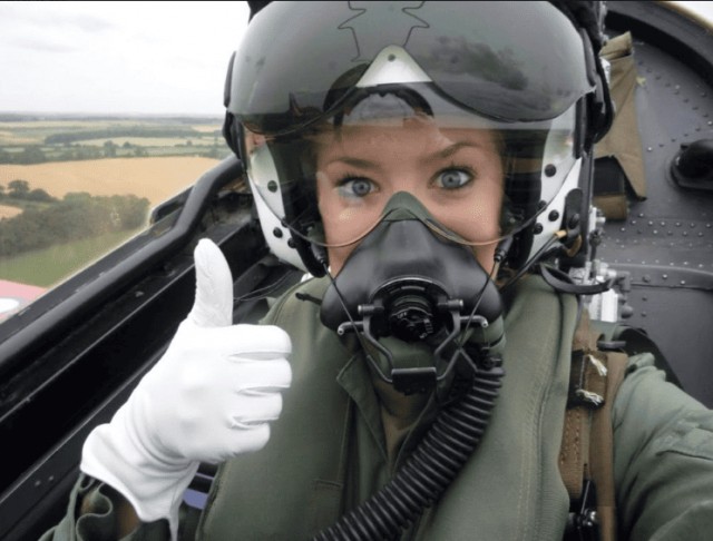 Куда делись девушки — военные пилоты, выпускницы КВВАУЛ