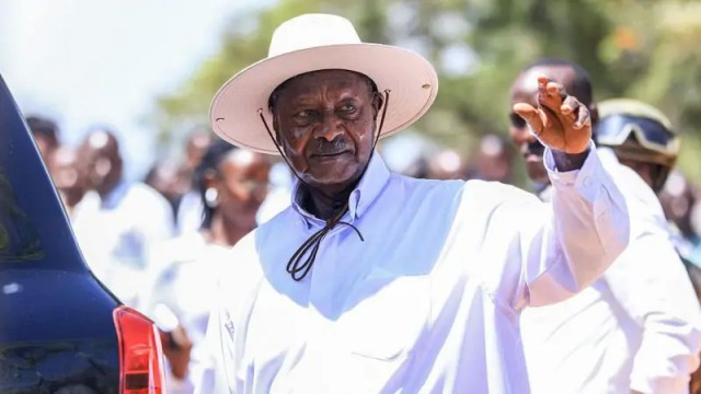 81-летний Йовери Мусевени побеждает на выборах в Уганде — уже седьмой раз.