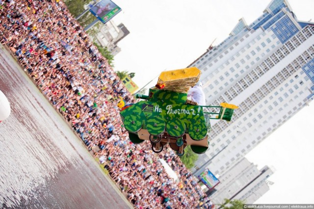 "Кузькина мать" и Red Bull Flugtag 2010