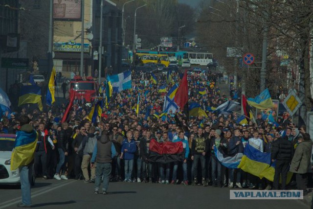 И снова сербы, в поддержку России.