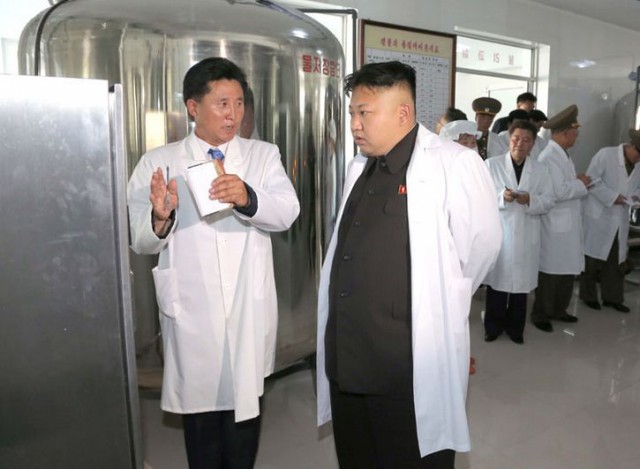 Ким Чен Ын проинспектировал водочное производство