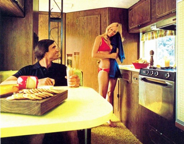 Винтажная реклама кемперов 70-х