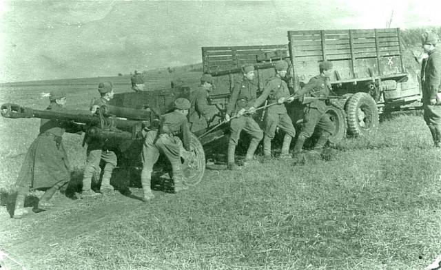 "Боги войны" - Советская артиллерия в годы Великой Отечественной войны