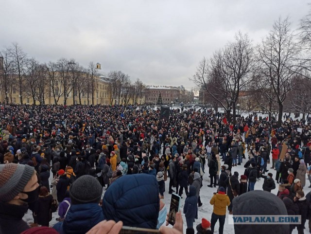В Санкт-Петербурге сегодня на Невский проспект пускают по прописке