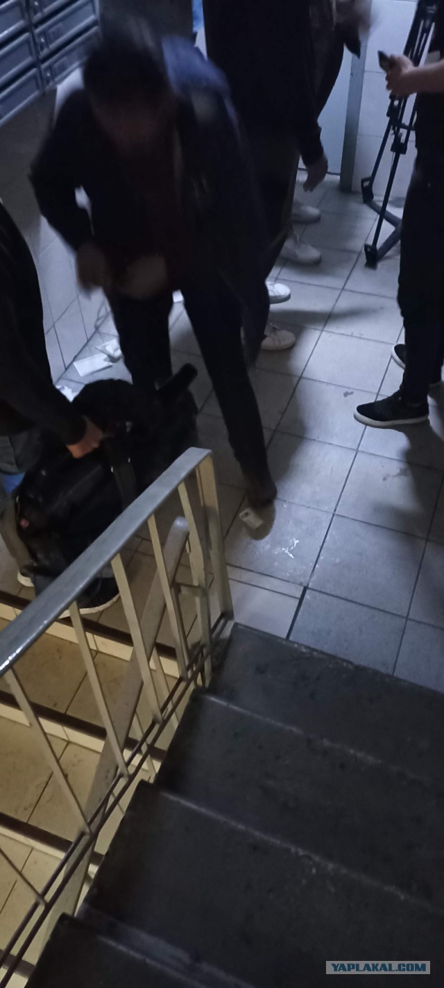 В Измайловском парке неизвестные начали издеваться над женщиной и распылили ей в лицо перцовый баллончик