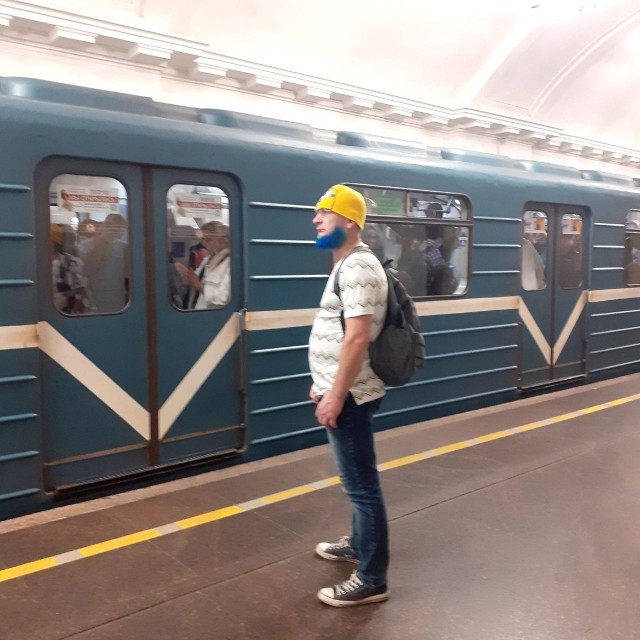 Модные и странные личности из московского метрополитена
