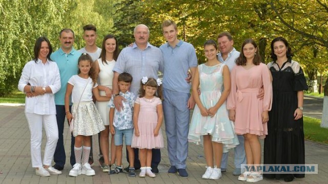 Лукашенко подписал поправки в закон «О президенте» по которым экс-главе Белоруссии полагается неприкосновенность