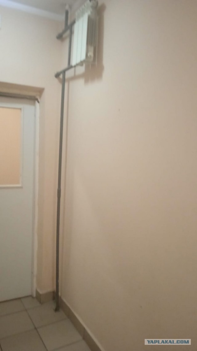 Батарея отопления под потолком