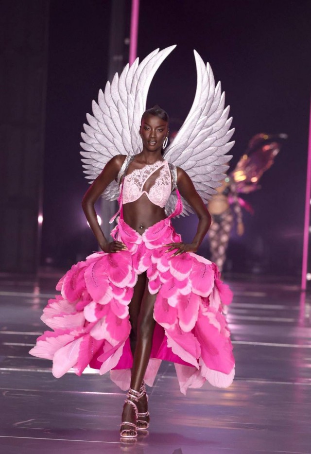 Грандиозное шоу Victoria's Secret-2024!