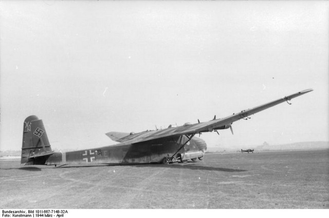 Редкие самолеты. Me-323