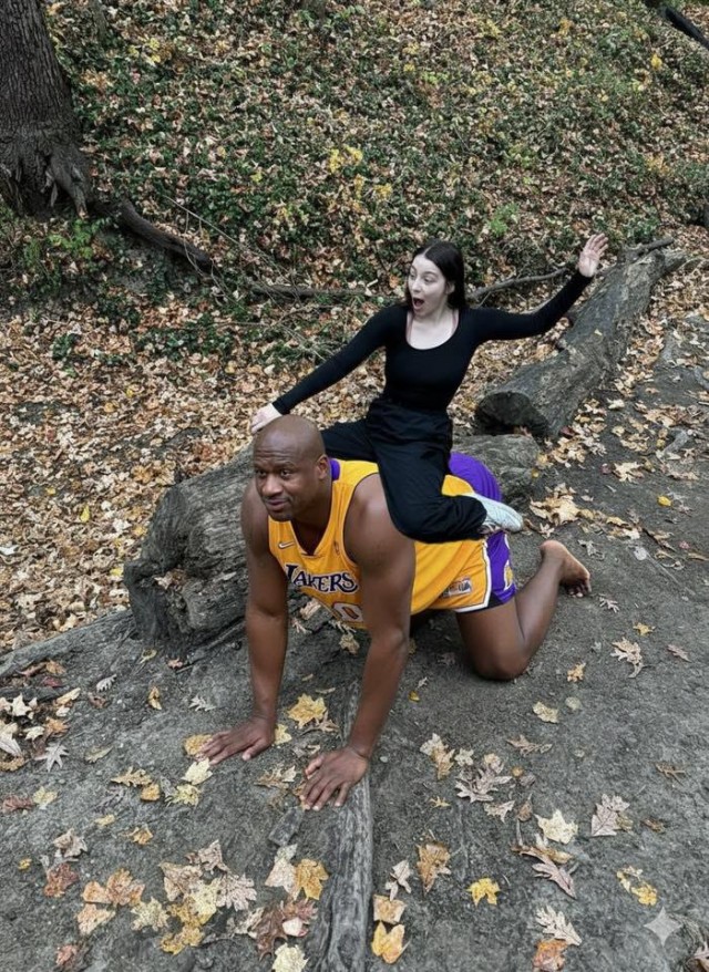 Фотожаба : "Фотошопте меня полностью".