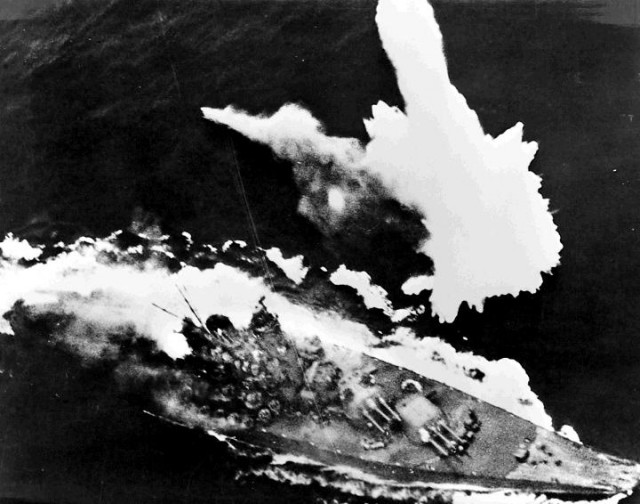 Настоящий Мститель от Grumman, а не поделка от Marvell. TBF/TBM Avenger.