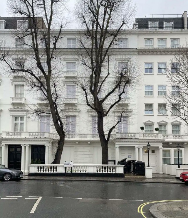 Зачем в Лондоне построили фальшивый дом?