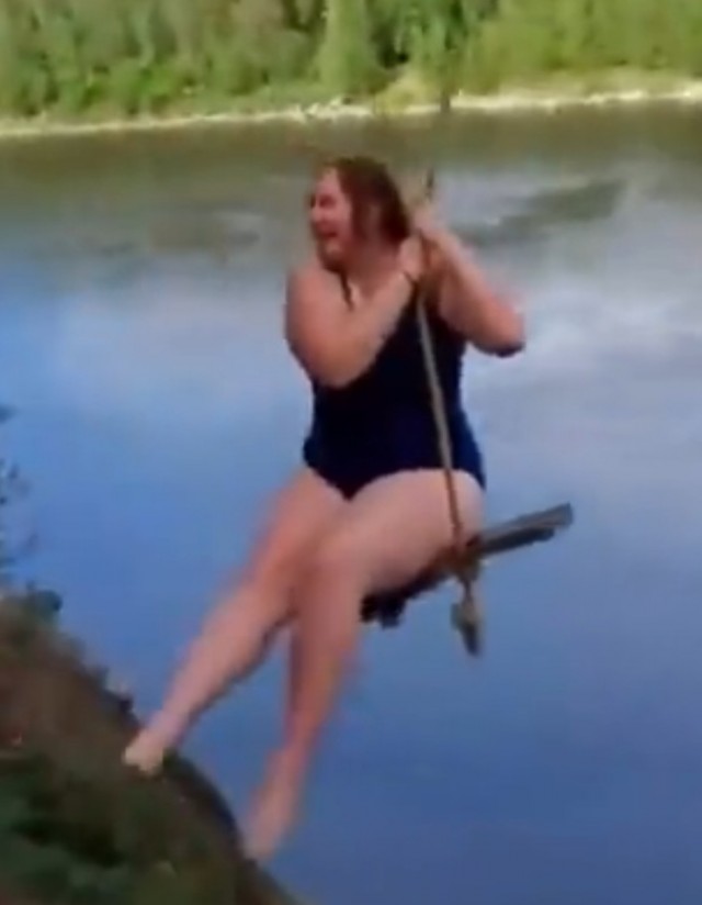 Лена и дерево