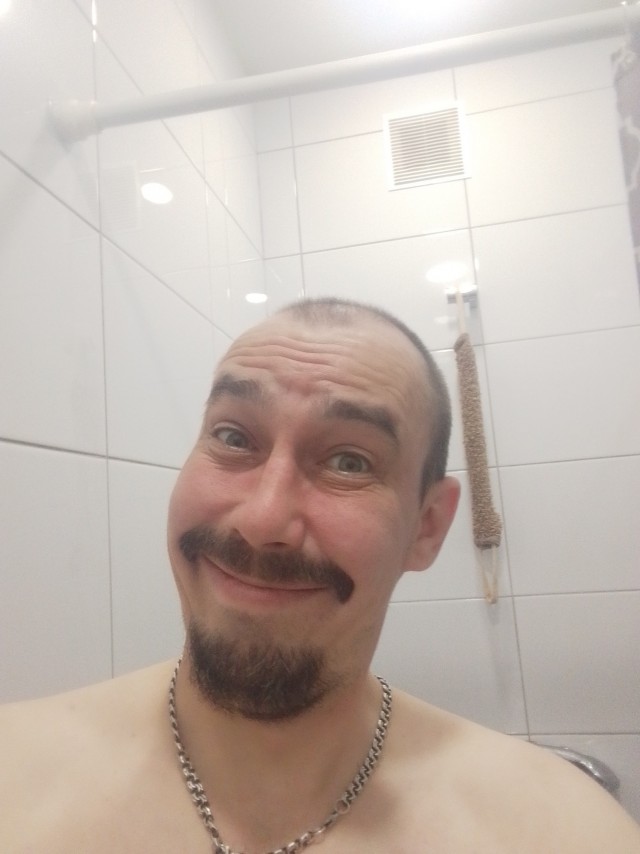 Хочу красивых мужиков в ленту!