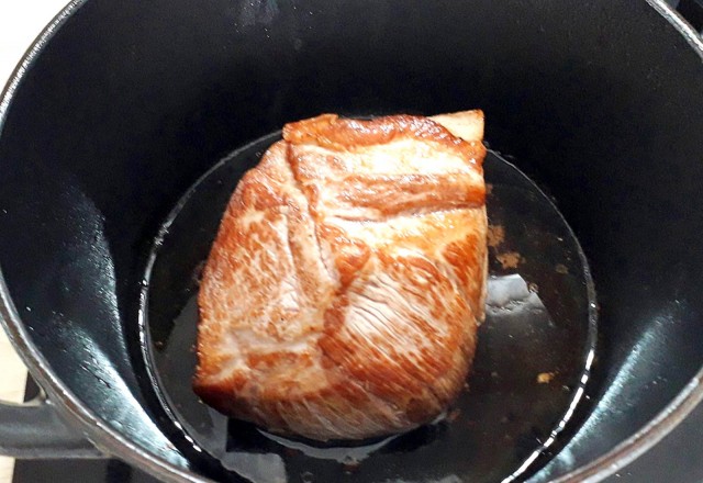Cвинина запечённая с хрустящей корочкой (Krustenbraten)