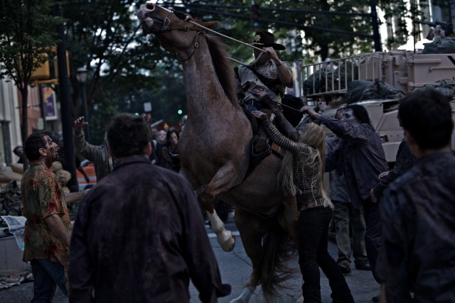 Попытки разгона протестующих против антикоронавирусных ограничений в Мельбурне