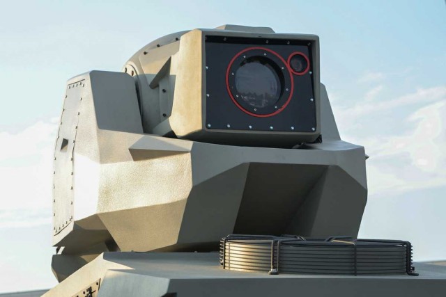 Pоссийский лазерный комплекс LazerBuzz впервые поразил БПЛА на дистанции 1 км