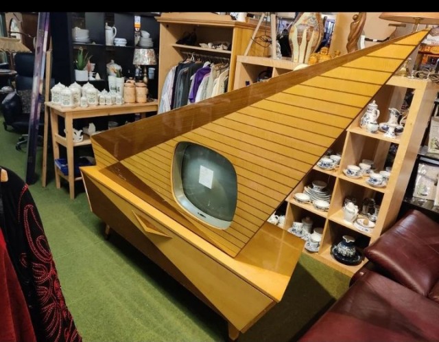 Винтажные телевизоры.