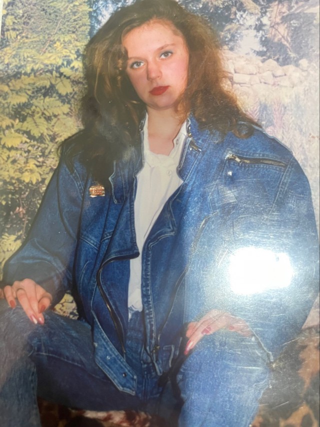 Девчата из 90-х и 00-х