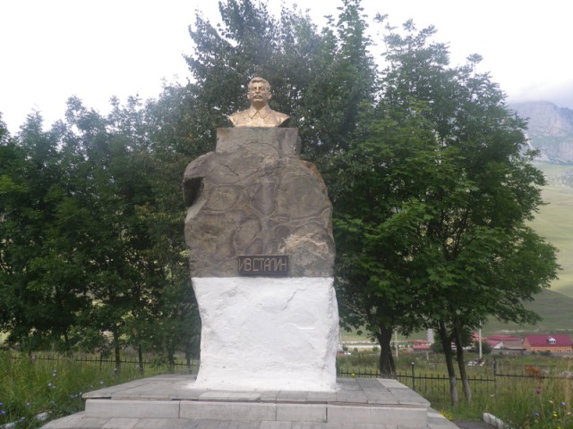 В Липецке установили памятник Сталину!